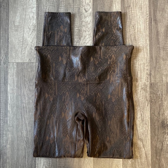 Spanx Snakeskin Faux Leather Leggings Brown Size L - Picture 3 of 6